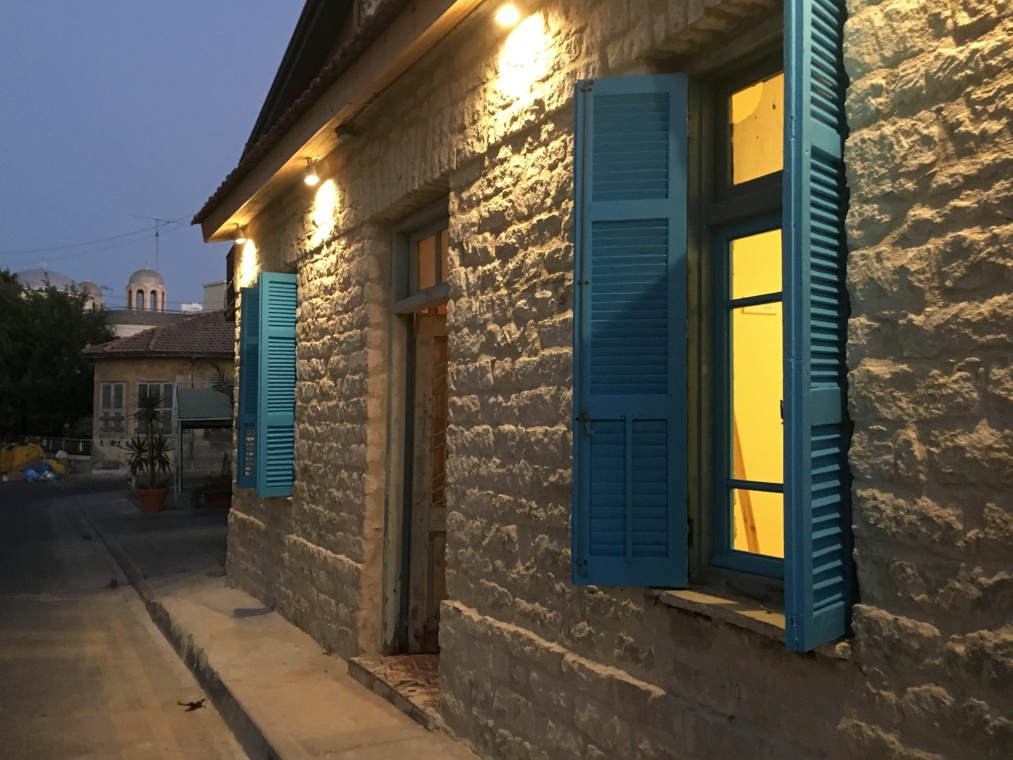 Zouglas App Guesthouse Limassol Ngoại thất bức ảnh