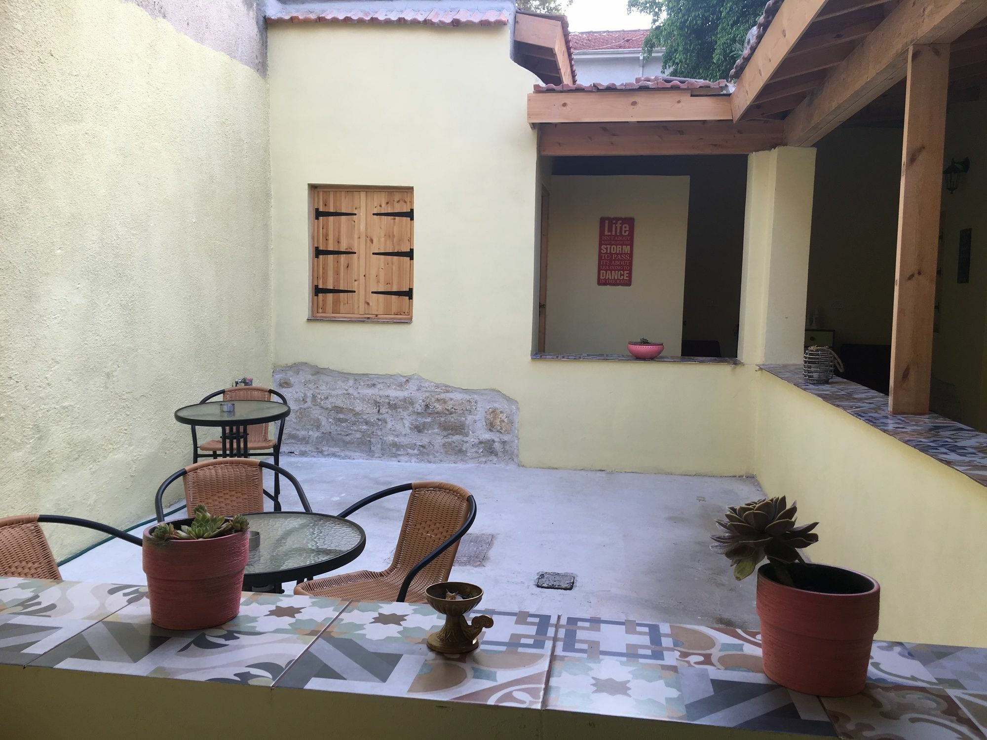 Zouglas App Guesthouse Limassol Ngoại thất bức ảnh